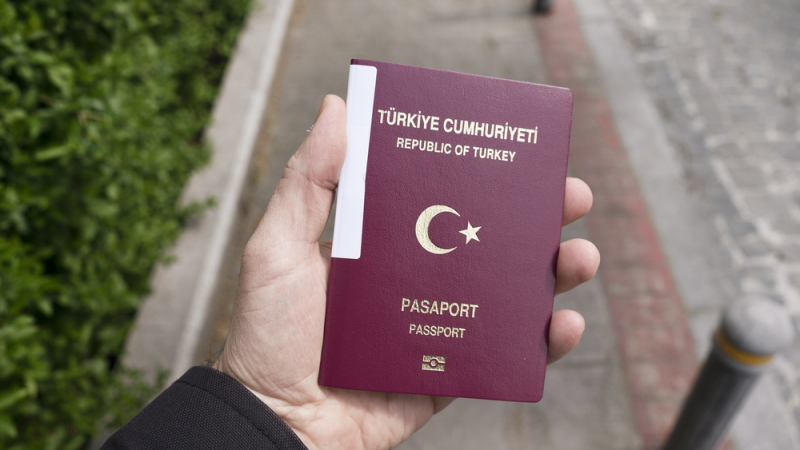 Турция анулира паспортите на близо 11 000 души заради проваления преврат