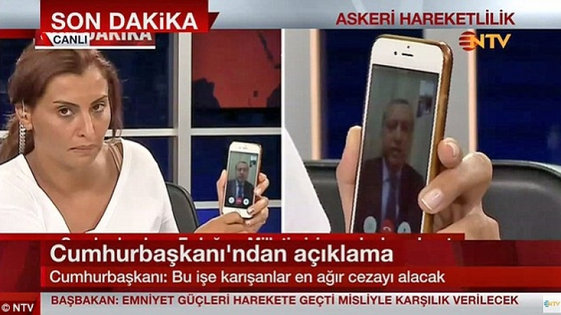 Необичайни предложения валят към журналистката, разговаряла с Ердоган в нощта на опита за преврат