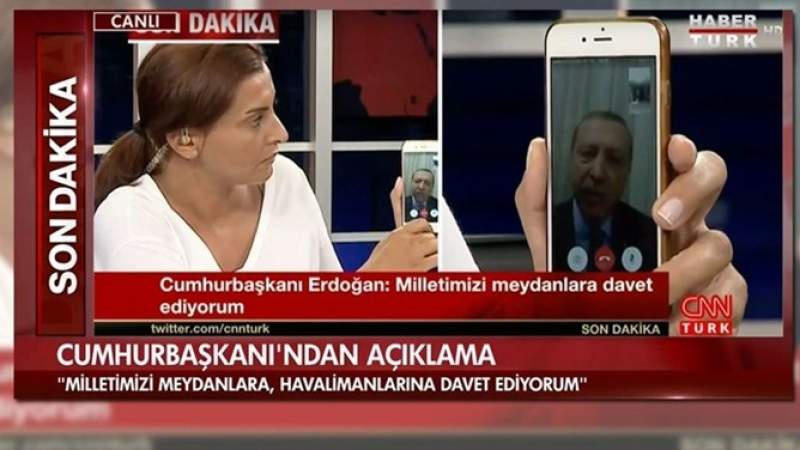 Турска журналистка отказа $260 000 за телефона, по който говорила с Ердоган