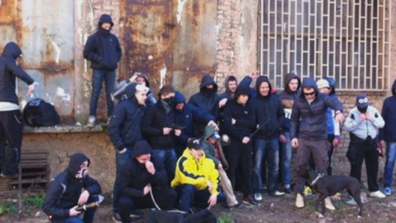 Тази банда пребива хора в София и насъсква питбули срещу тях