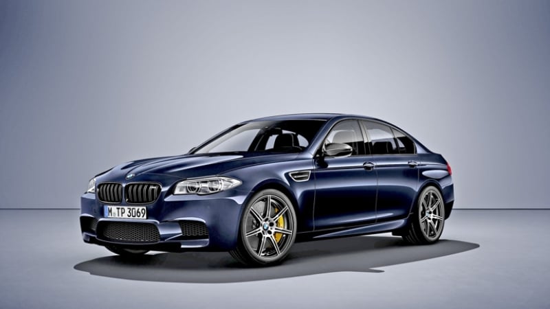 BMW направи M5 за пътя и пистата (СНИМКИ)