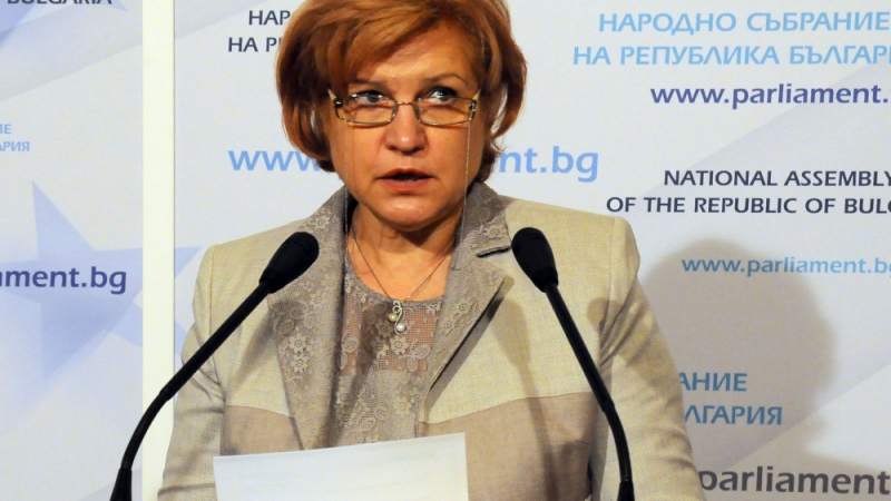 Свързана ли е наистина с КТБ кандидатът за председател на КФН Карина Кариванова?
