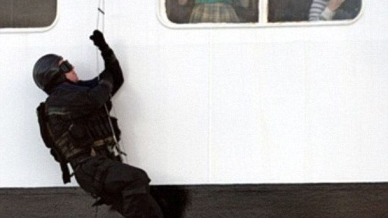 Страх скова Франция! Спецченгета и армия вардят корабите до Англия от лапите на „Ислямска държава”