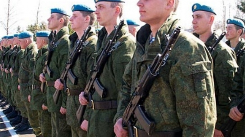 Русия вдига десантна крепост за "крилатата пехота" в Крим