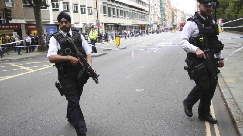 The Guardian: Взрив до американското посолство в Лондон (ВИДЕО)