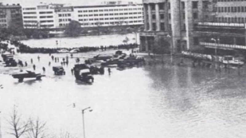 Дрон съживи с апокалиптично ВИДЕО кошмар от миналото на Скопие! И през 1962 г. градът е потопен, а след това сринат от мощен трус 