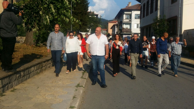 Цветан Цветанов: Хората са доволни от реалната промяна в Котел и от кмета Коста Каранашев