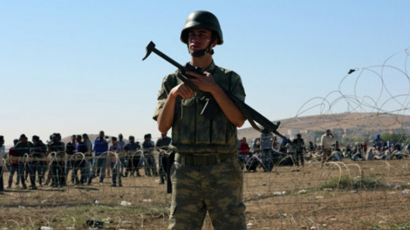 Гореща новина: Турски спецчасти нахлуха в Сирия, авиацията бомбардира Джараблус