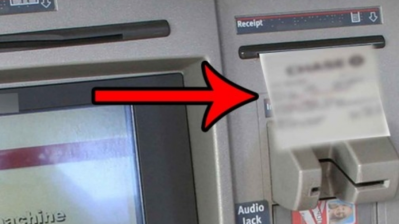 Използвате ли банкомати? Не взимайте бележката след транзакцията! 