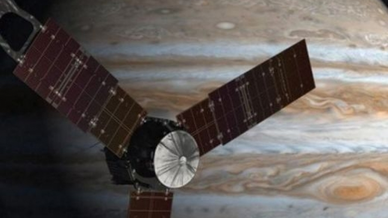 Сондата Джуно прелетя максимално близо над Юпитер