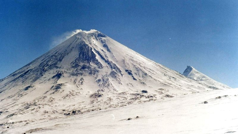 Вулканът Ключевски изхвърли пепел на височина от шест километра