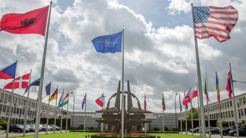 НАТО подготвя нова концепция в отговор на заплахата от хибридна война