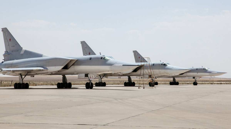 Лоши новини за ДАЕШ: Руски бомбардировачи Ту-22М3 кацнаха в Иран, Каспийската флотилия излезе в открито море (ВИДЕО)