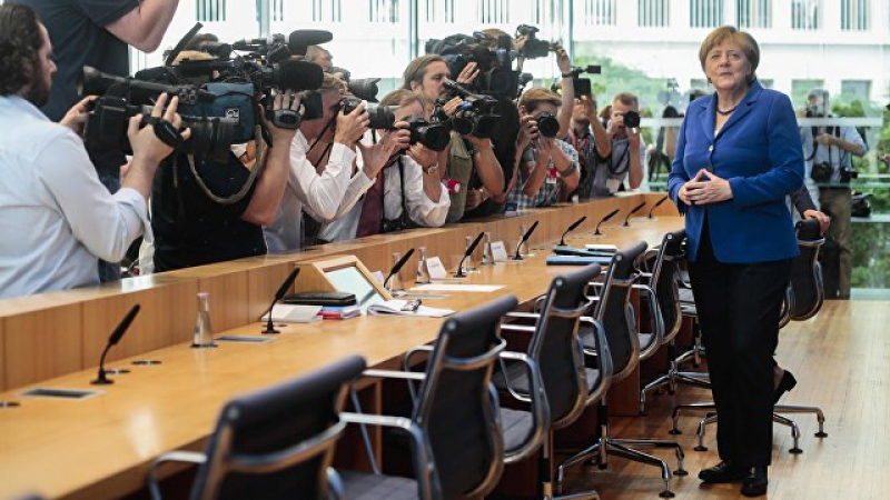 Huffington Post: Меркел стана за германците символ за несполуки       