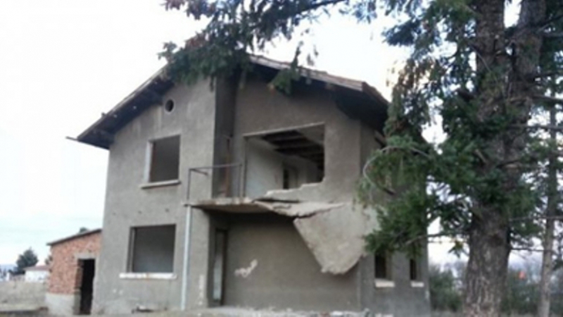 Ето какво се случва със страховитата къща на ужасите в Мусачево, обладана от зли духове 