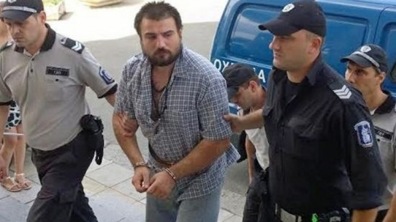 Вкараха Горан Горанов прикован като мечка в Бургаския съд, защитата му твърди, че не е опасен!