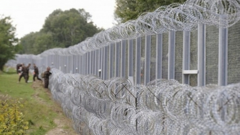 Шок в ЕС: Унгария търси с обява за работа 3000 "ловци на бежанци" по границата 