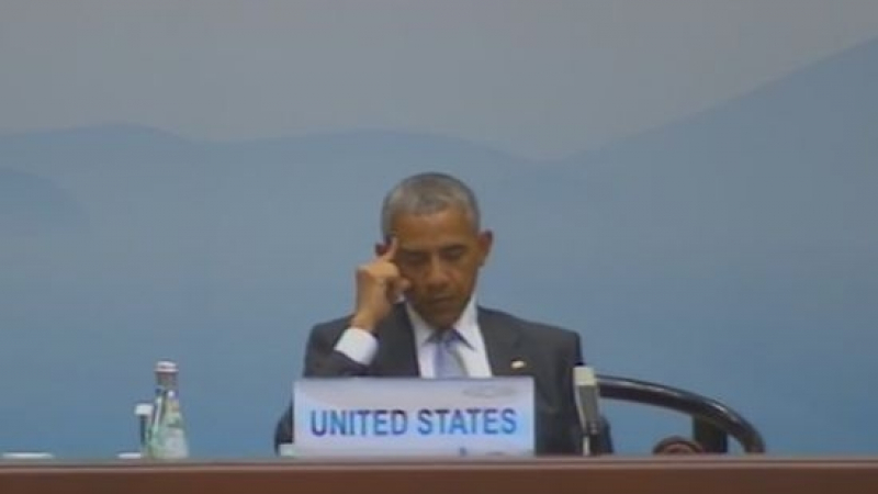 Мрежата гърми! Обама заспа на откриването на срещата на Г-20 (ВИДЕО)