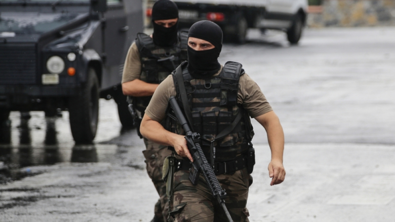 Членове на ПКК са нападнали казарма в Турция
