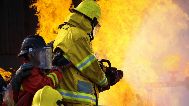 Пожар изпепели кухнята на китайския ресторант в Дупница, огнеборците предотвратиха истинска касапница