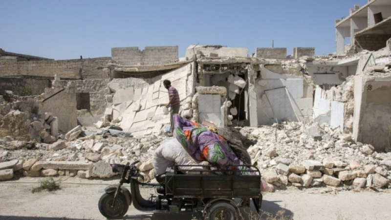 Хуманитарната помощ все още не е стигнала до Алепо (СНИМКИ)