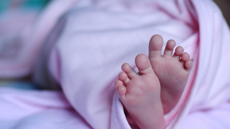 Лудост: Жена открадна бебе от мол - нейното починало!