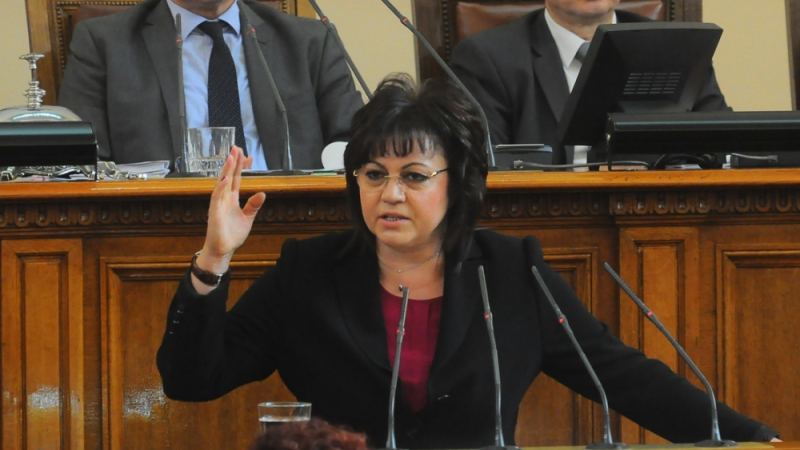 БСП контраатакува с вот на недоверие развода на правителството с Ирина Бокова