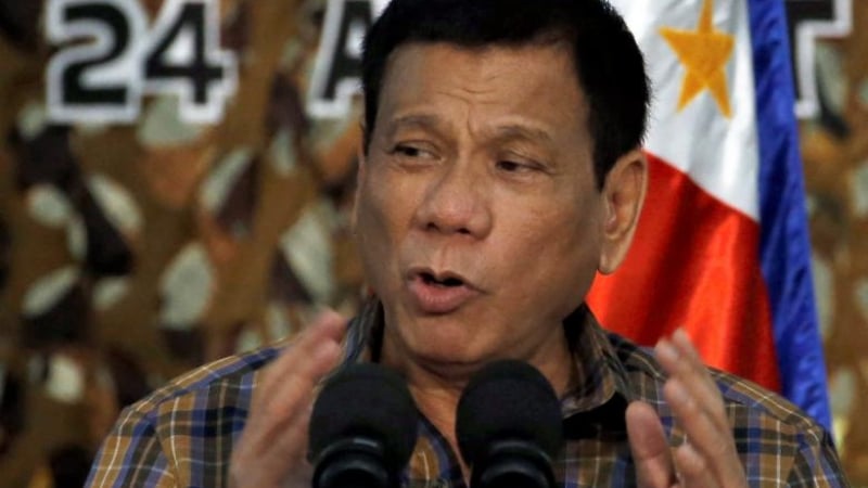 Президентът на Филипините с нова скандална проява (СНИМКА)