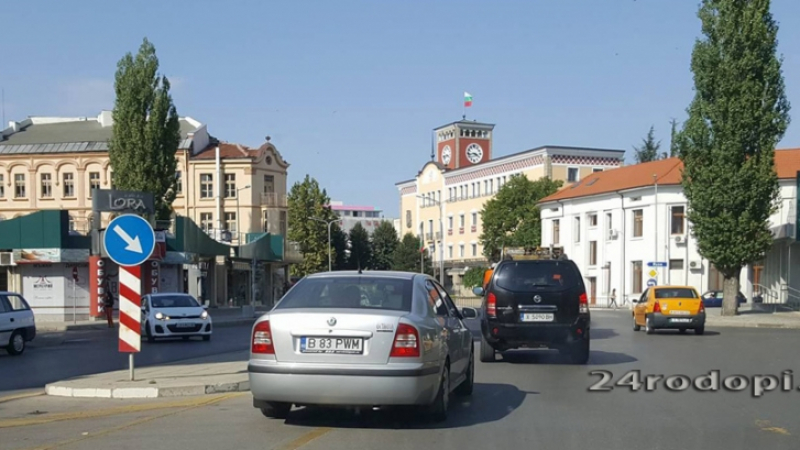 Румънските тарикати: Една винетка за два автомобила към „Маказа”!
