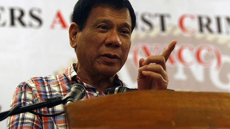 Ще свалят ли от власт скандалния президент на Филипините Родриго Дутерте, който поведе невиждана война с наркотиците 