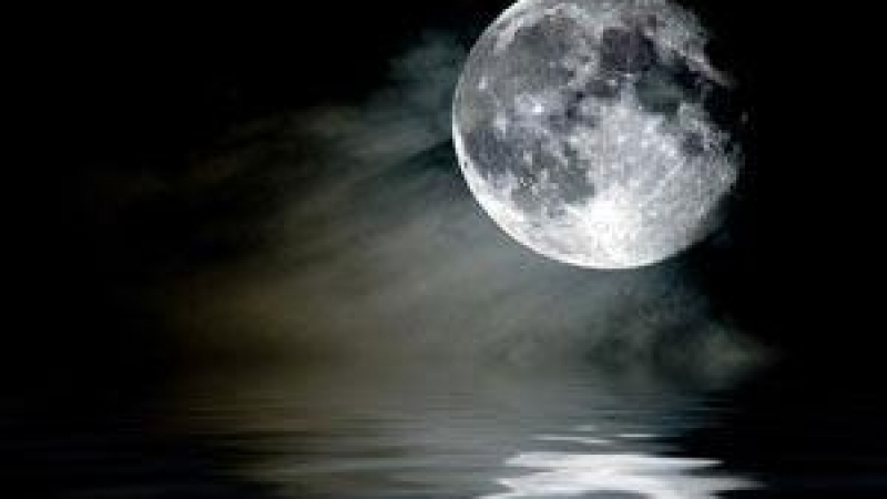 Астролози предупреждават: В петък идва Черна Луна