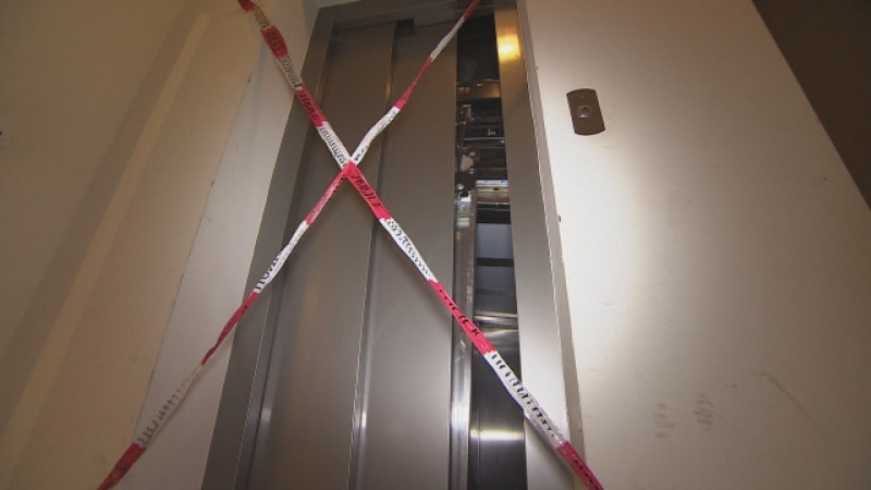 Повсеместен ужас: Още асансьори може да паднат като този в "Свобода"