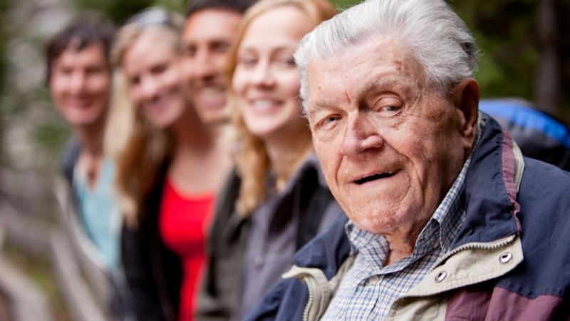 Населението на ЕС стремително застарява, но живее по-дълго