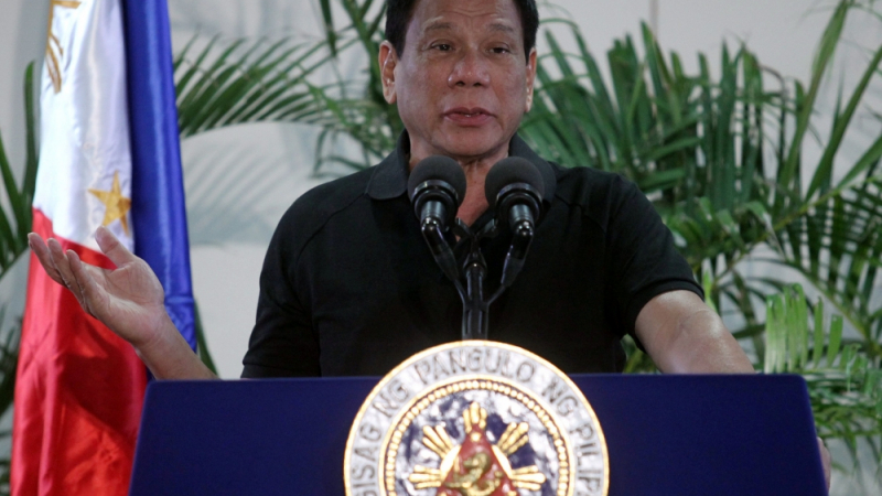 Президентът на Филипините заяви, че ще е щастлив "да изтреби" три милиона наркомани 