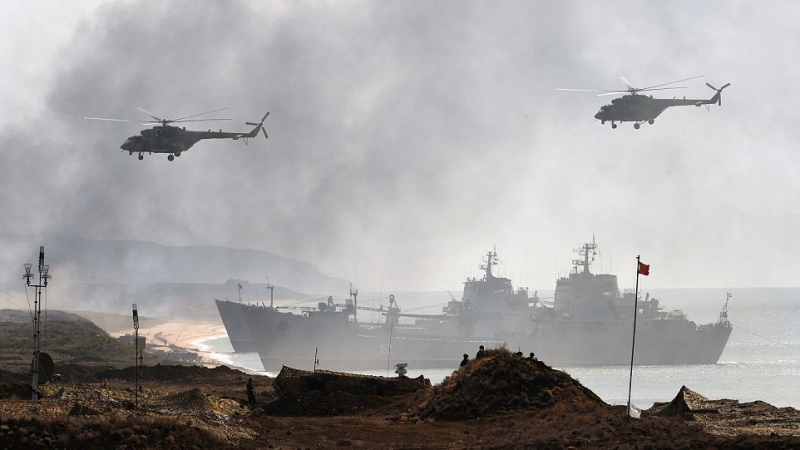 Daily Mail: Военните учения в Крим дават да се разбере, че Русия няма да даде полуострова (СНИМКИ/ВИДЕО) 