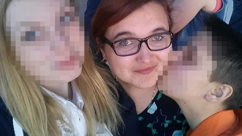 Майка изпадна в шок! Млада даскалка лесбийка агитира 12-годишната ѝ дъщеря за еднополовата любов 