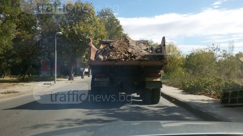 Камион убиец вършее по пловдивските булеварди (СНИМКИ)