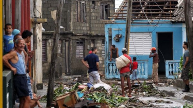 Ураганът Матю запокити Хаити в ада, уби стотици, унищожава наред (СНИМКИ/ВИДЕО)