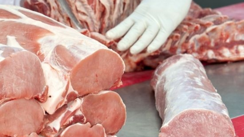 Как да обезсолим свинско месо?