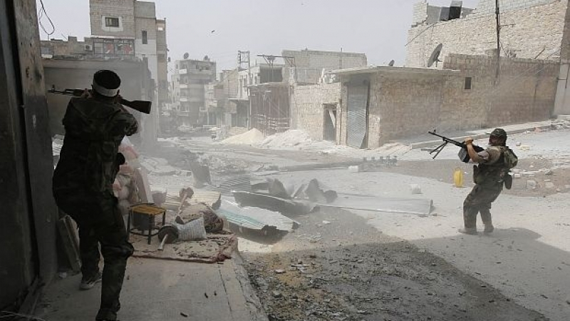 Правителствените сили в Сирия продължават офанзивата си срещу Алепо