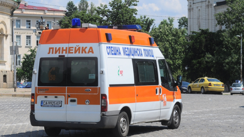 Първо в БЛИЦ: Ужасяващ инцидент с работници в София