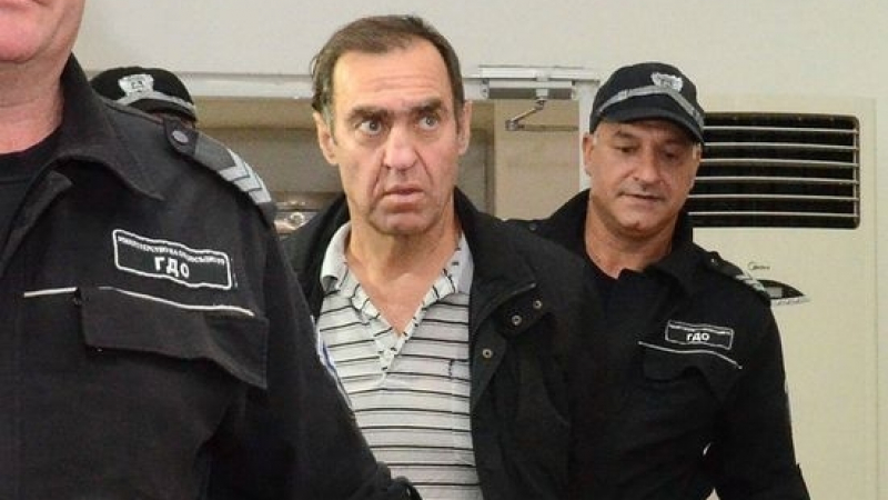От последните минути: Иван Евстатиев остава в ареста 