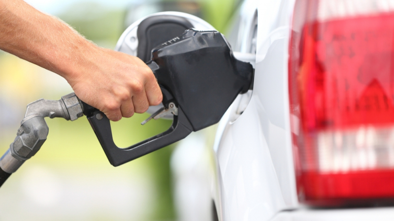 Статистика: Евтин или скъп е бензинът в България?
