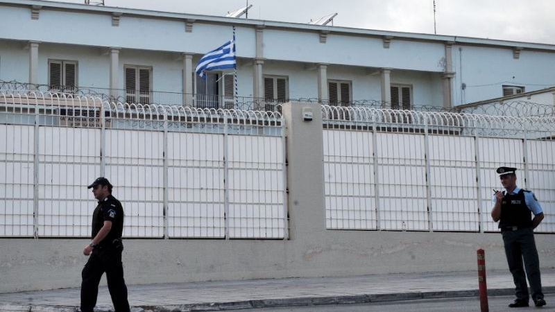 Първо в БЛИЦ! Признанията на един български трафикант от затвора в Атина: Ще изгния тук, страшно е!