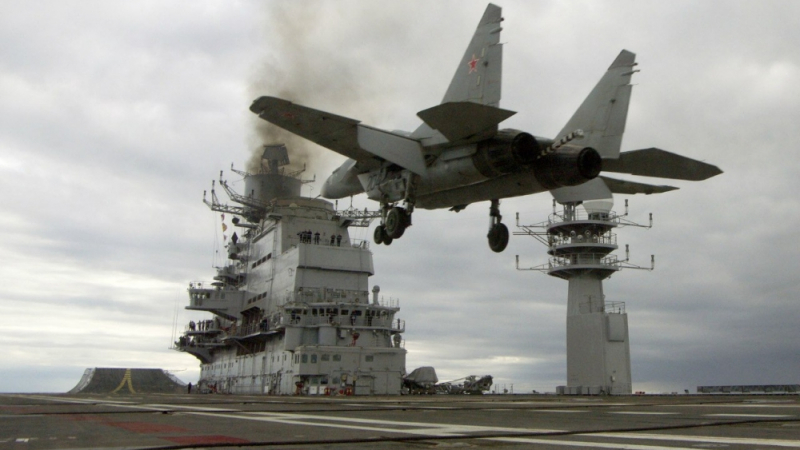 Става много опасно! НАТО подготвя кораби, които да прати срещу руската армада, водена от самолетоносачa „Адмирал Кузнецов”  