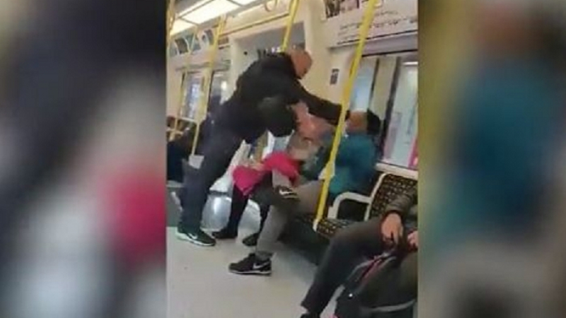 Расистка атака възмути пътуващите в лондонското метро (ВИДЕО)