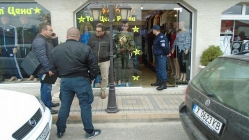 Полиция нахълта в ромския квартал на Хасково