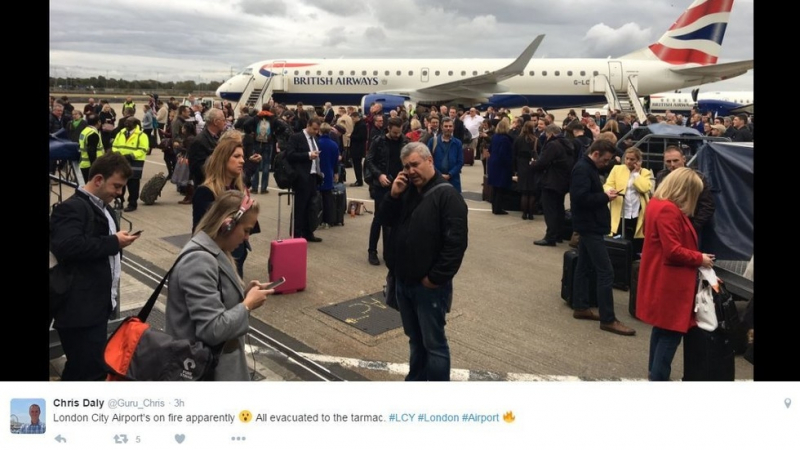Евакуацията на летище „Лондон Сити“ може би е била предизвикана от изпускане на сълзотворен газ