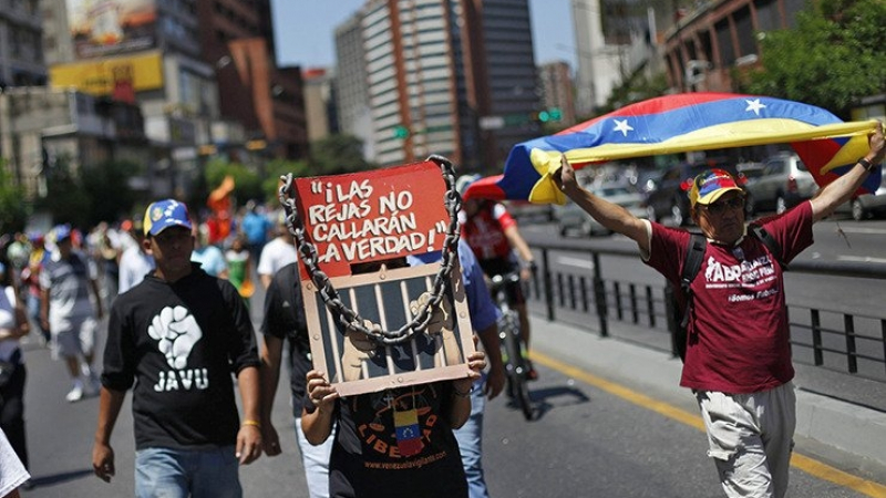 Опозицията във Венецуела призовава към масови протести