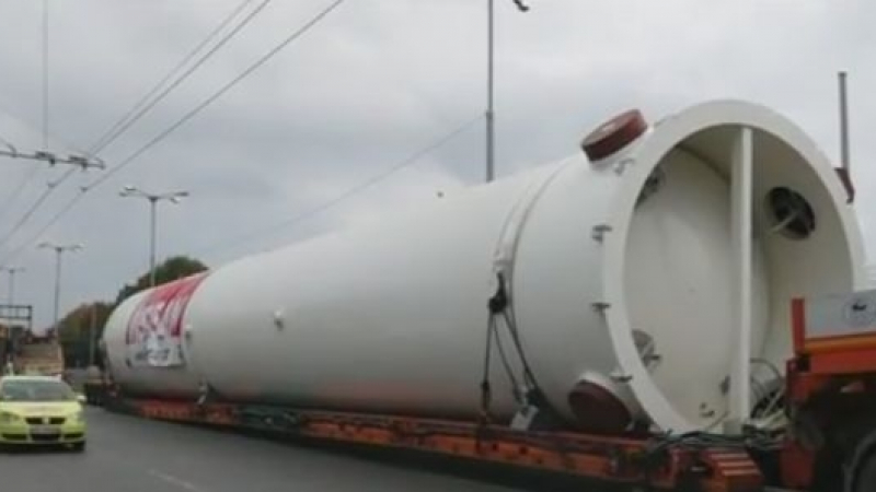 55-тонна цистерна с газ предизвика паника в Русе (СНИМКИ/ВИДЕО)